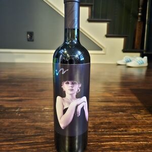 Marilyn Merlot 1996 Collector's bottle.